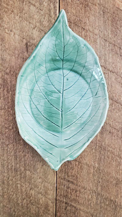 Hydrangea Green Leaf Small Dish