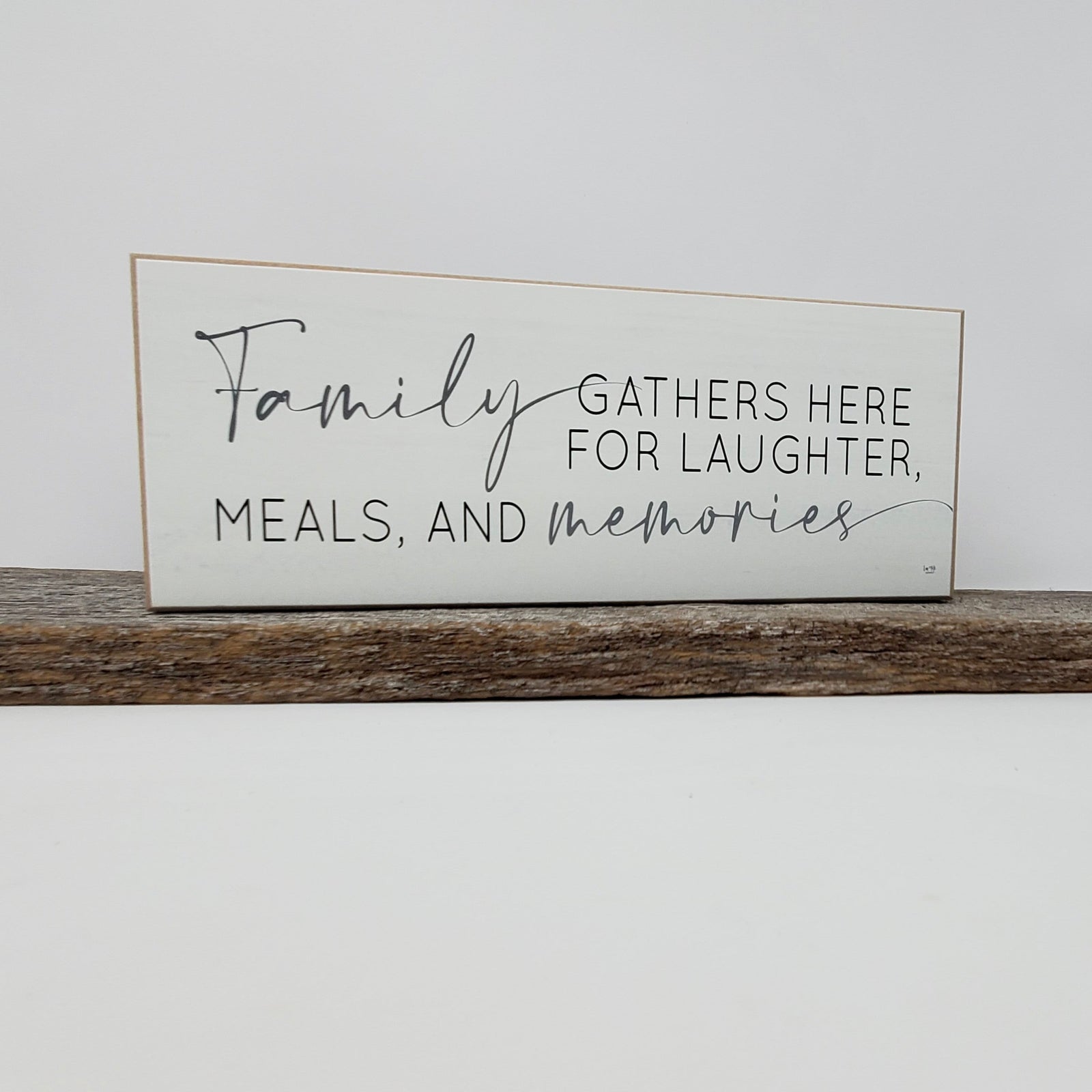 🎁 "Family Gathers Here" Sign (100% off)