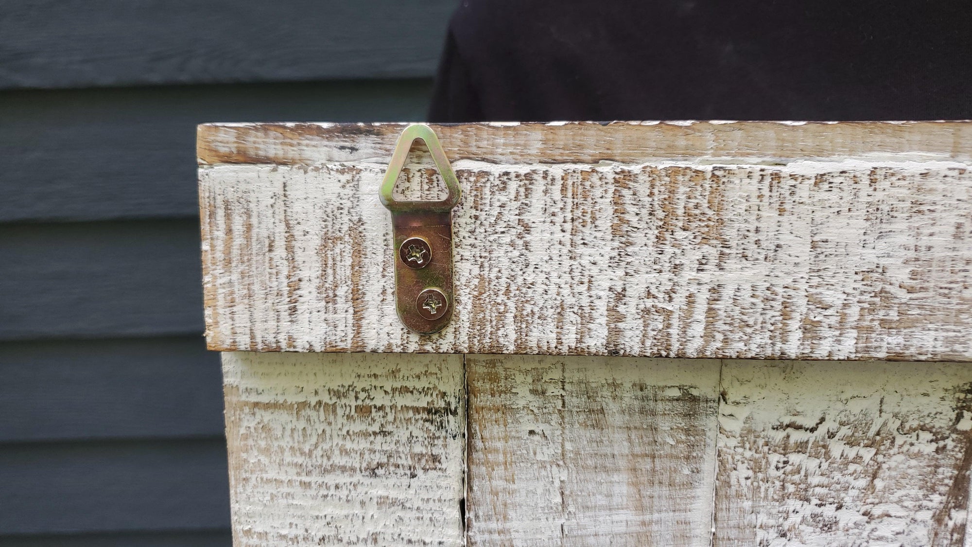 Farmhouse Welcome Home Wall Organizer - A Rustic Feeling