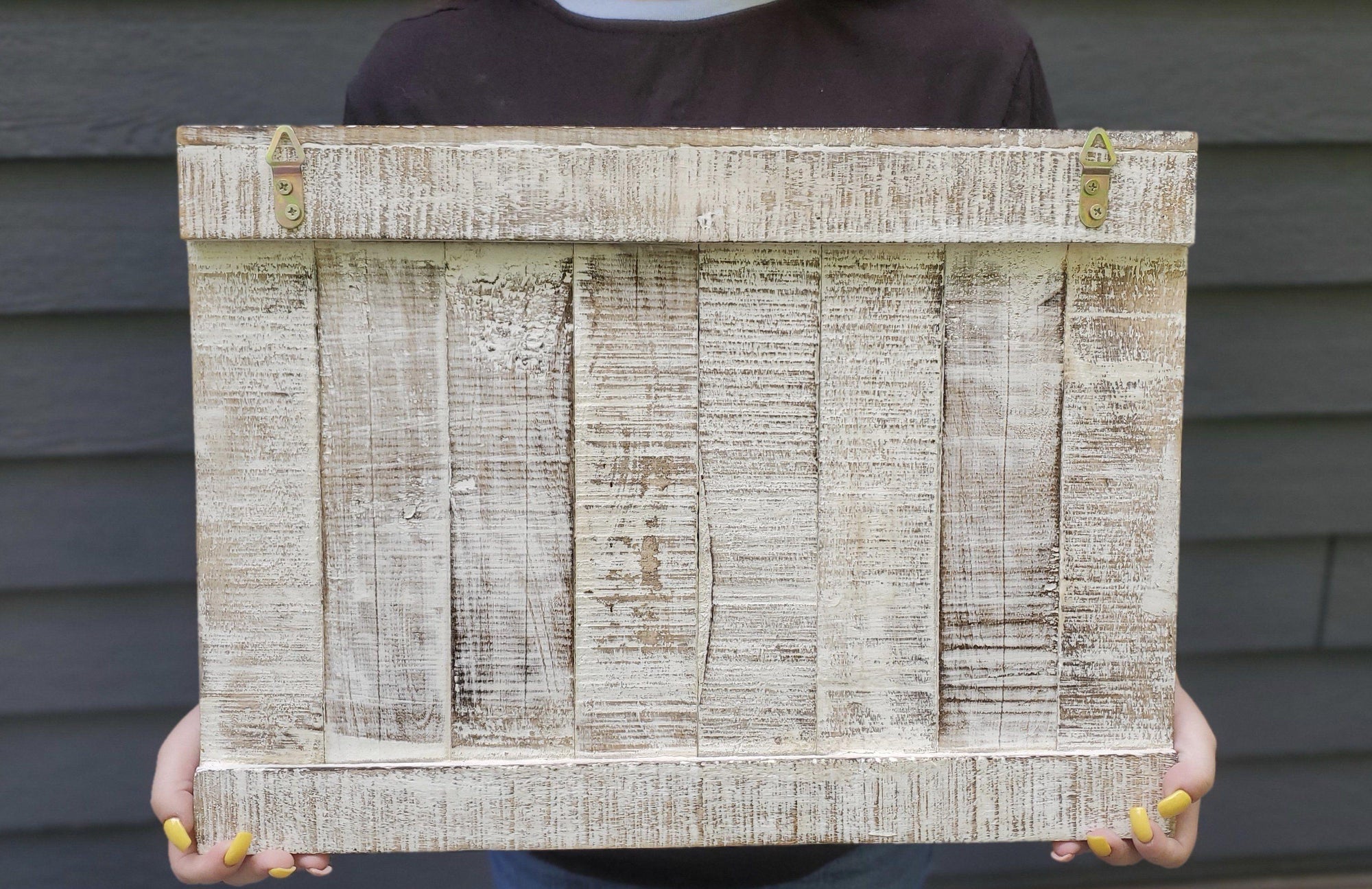 Farmhouse Welcome Home Wall Organizer - A Rustic Feeling