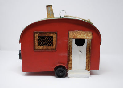 Vintage Camper Birdhouse - A Rustic Feeling