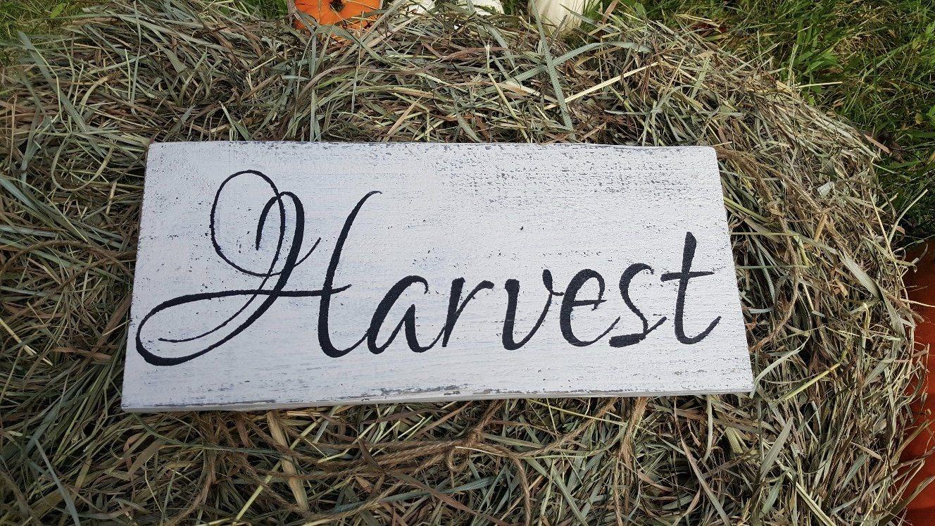 Rustic Harvest Sign - A Rustic Feeling