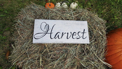 Rustic Harvest Sign - A Rustic Feeling